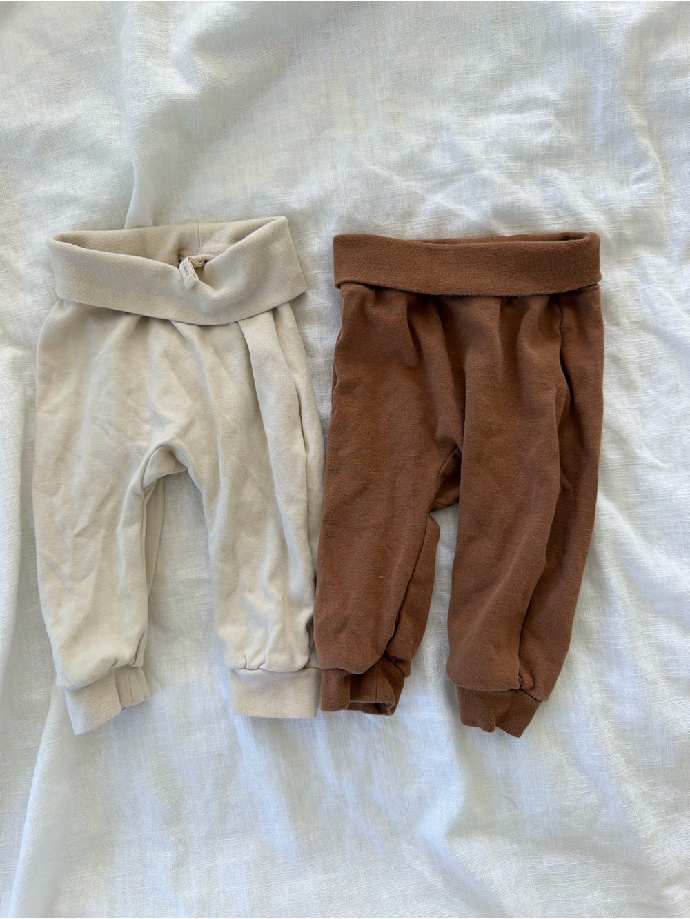Quincy Mae Fold-Over Waist Joggers - Cream & Brown